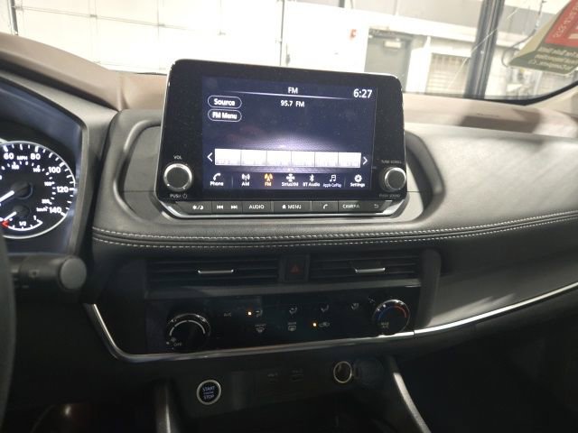 Used 2023 Nissan Rogue S image 14