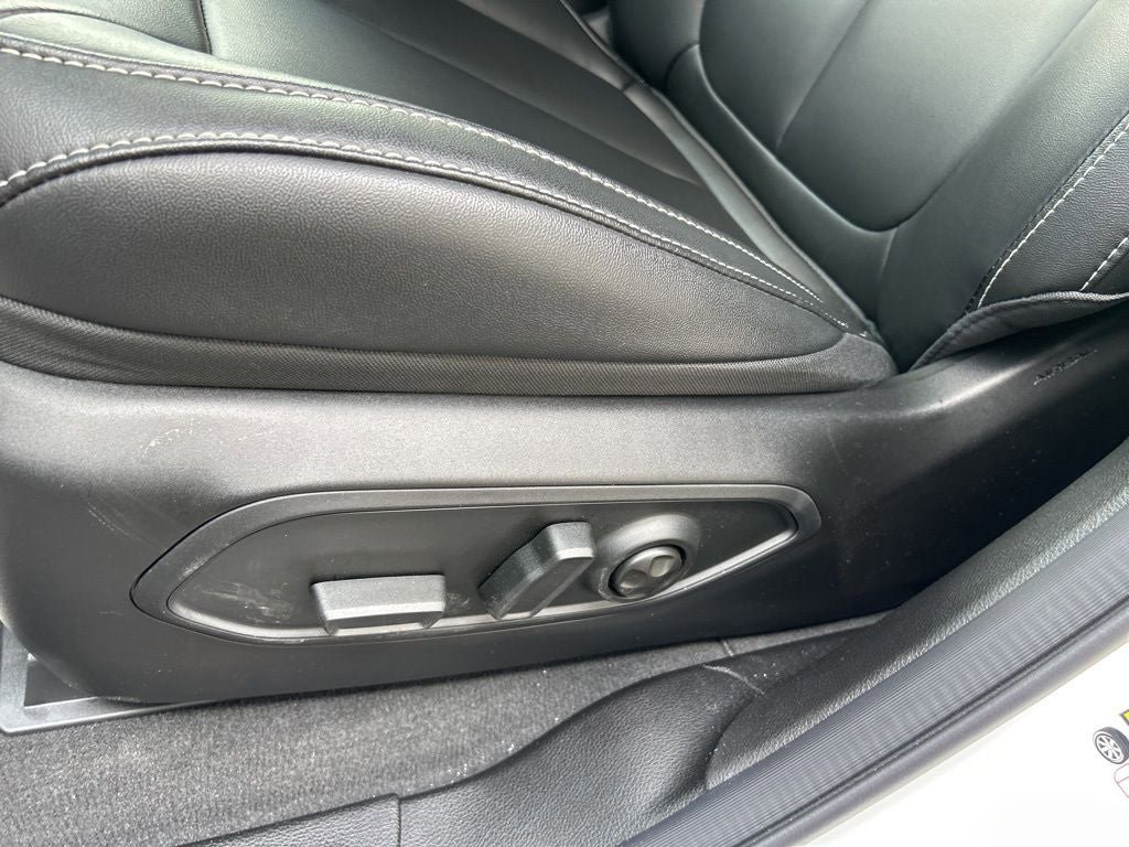 New 2026 Jeep Grand Cherokee Limited image 9