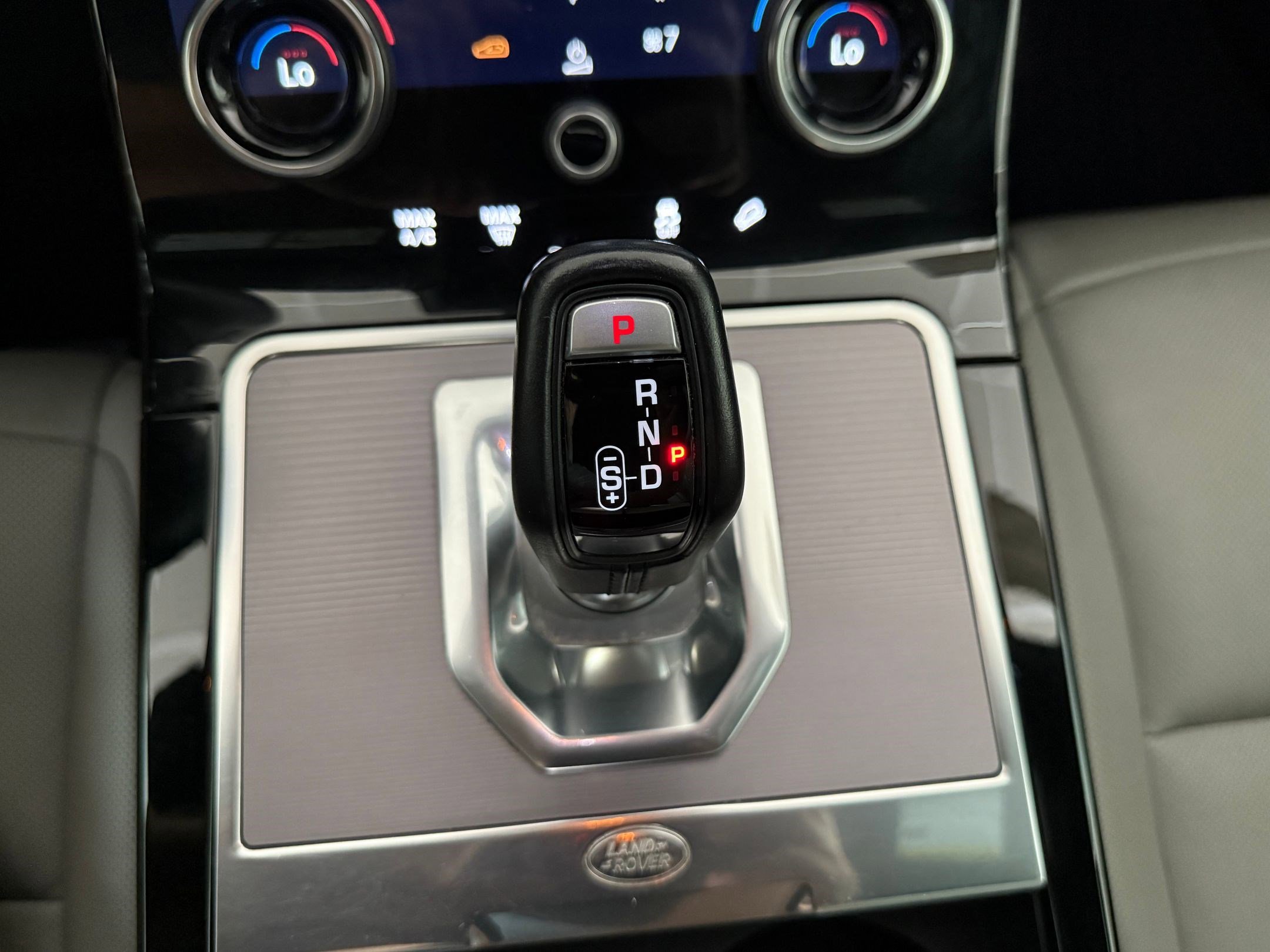 Used 2023 Land Rover Range Rover Evoque S AWD/4WD image 19