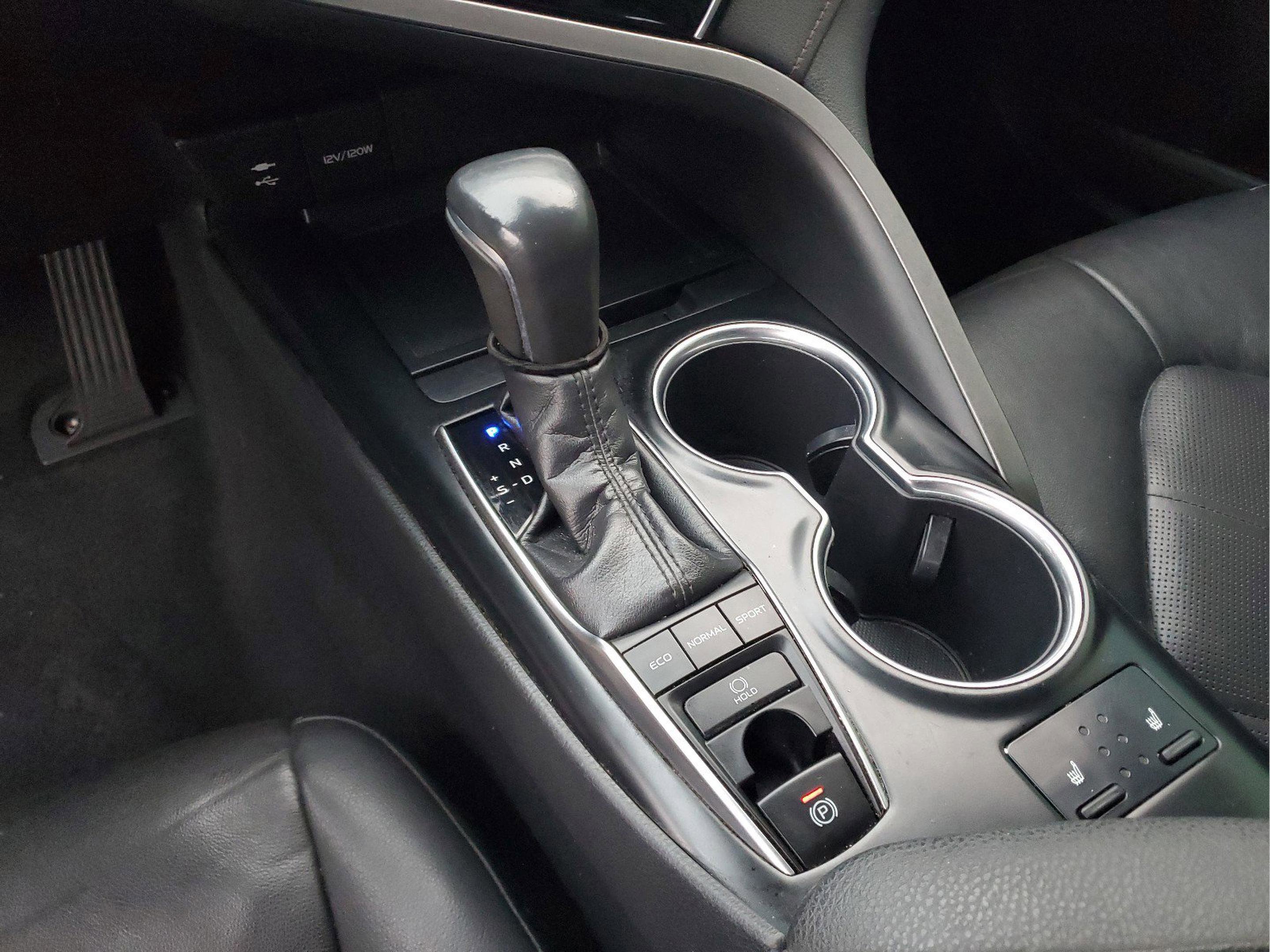 Used 2018 Toyota Camry XLE image 24