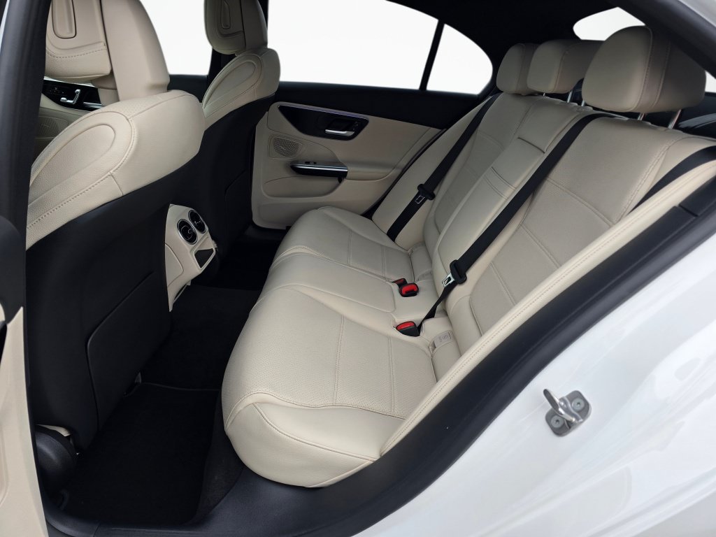 Used 2024 Mercedes-Benz C 300 4MATIC Sedan image 18