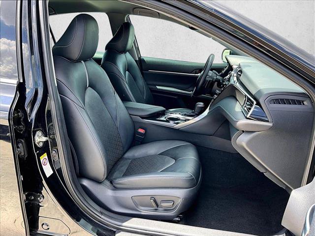 Used 2019 Toyota Camry XSE FWD image 9