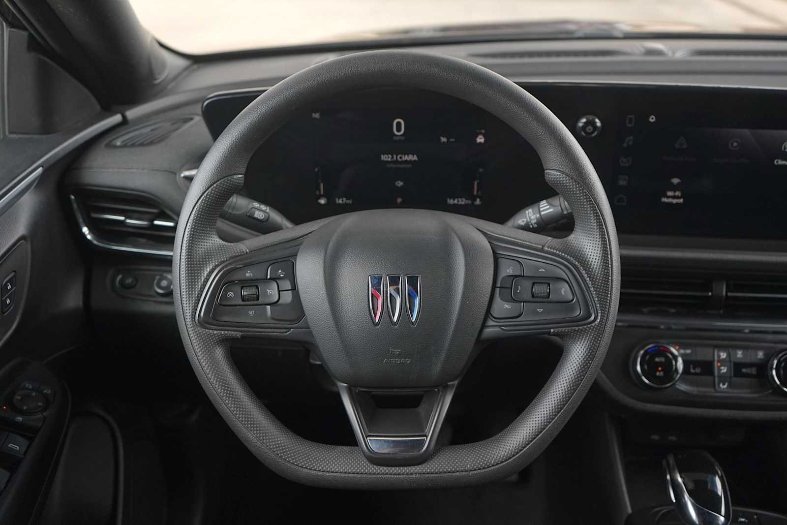 Used 2025 Buick Envista Preferred FWD image 16
