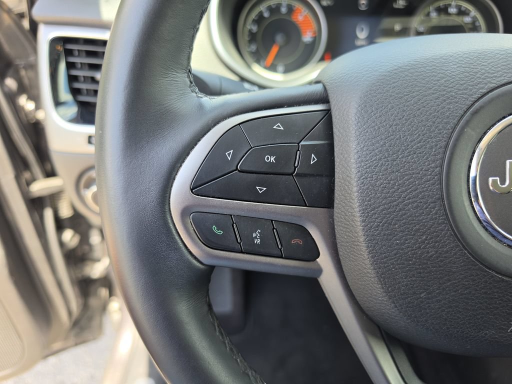 Certified 2019 Jeep Cherokee Limited FWD image 27