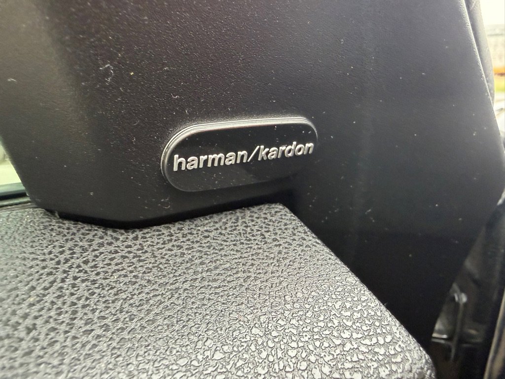 Used 2015 Dodge Charger SRT Hellcat w/ Harman/Kardon Audio Group RWD image 37