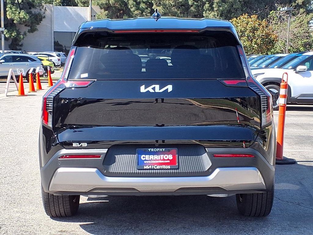 Used 2026 Kia EV9 Light RWD image 5