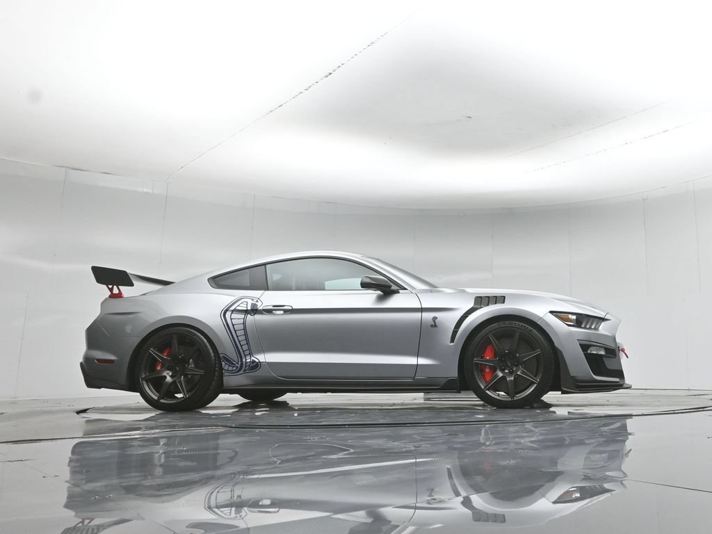 Used 2020 Ford Mustang Shelby GT500 w/ Carbon Fiber Track Pack RWD image 47
