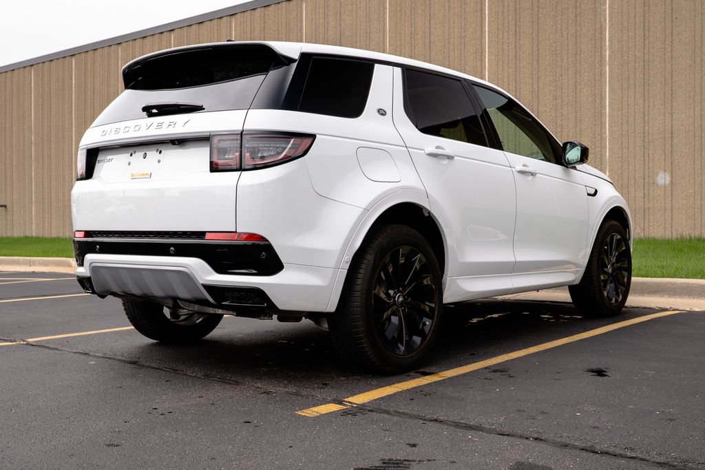 Used 2025 Land Rover Discovery Sport S image 9