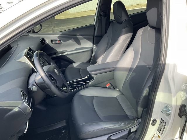 Used 2019 Toyota Prius XLE image 9
