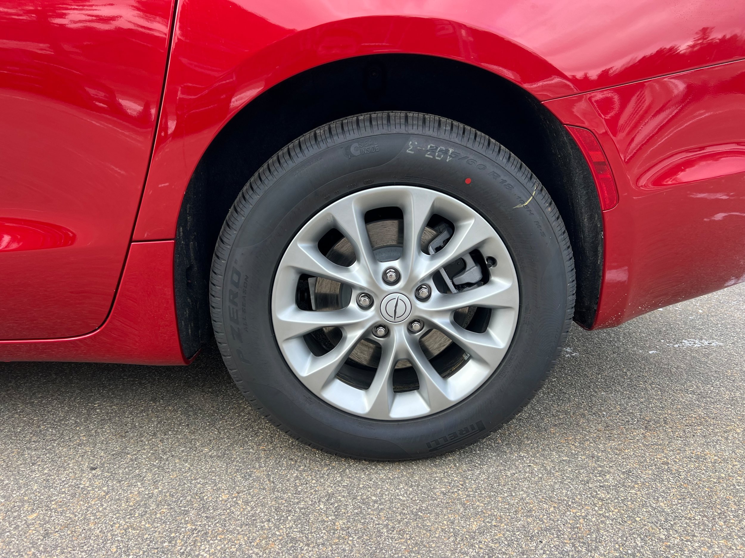 New 2026 Chrysler Pacifica Select AWD/4WD image 9