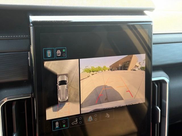 Used 2024 GMC Acadia Elevation image 18