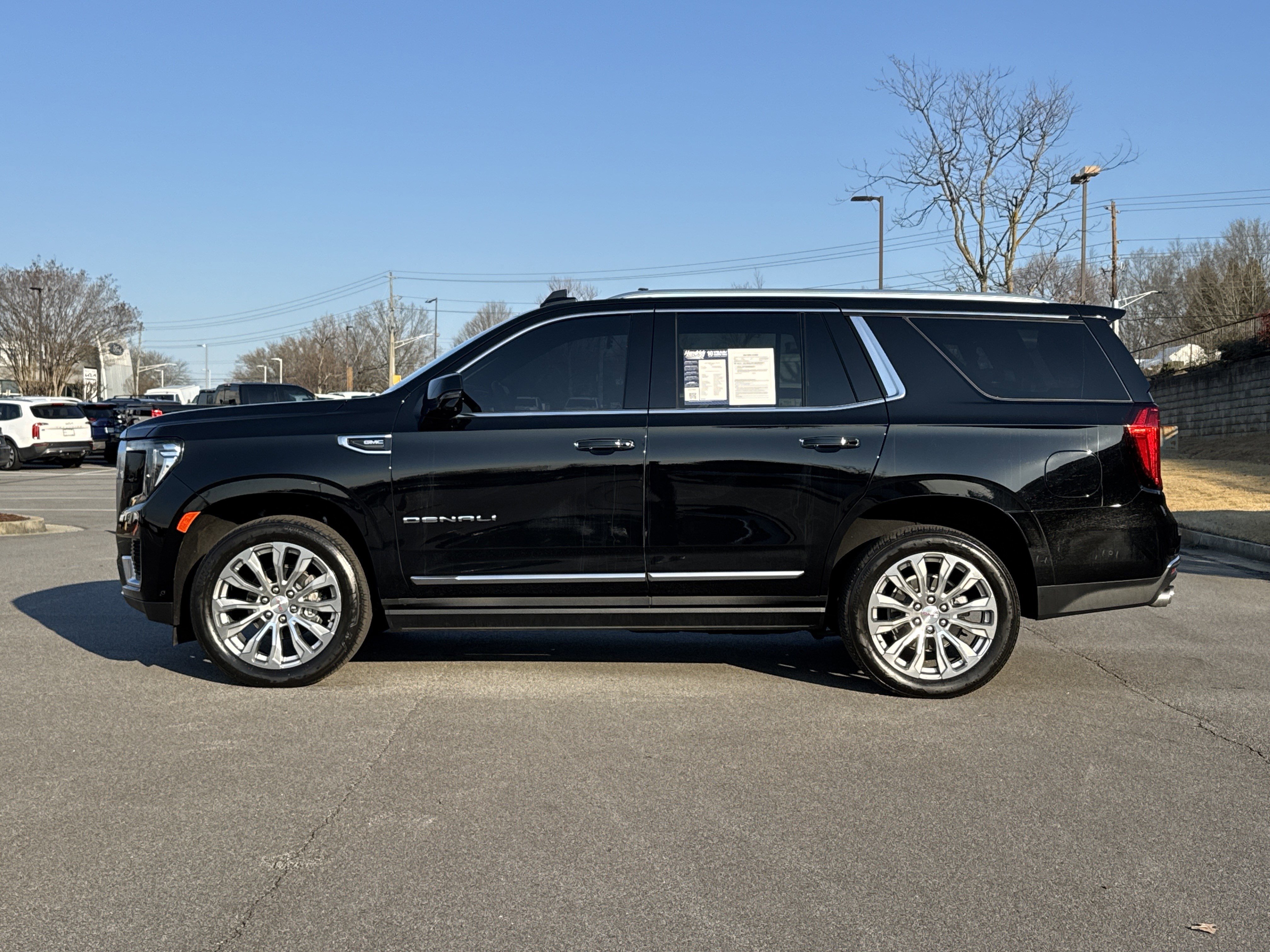 Used 2024 GMC Yukon Denali w/ Advanced Technology Package image 7