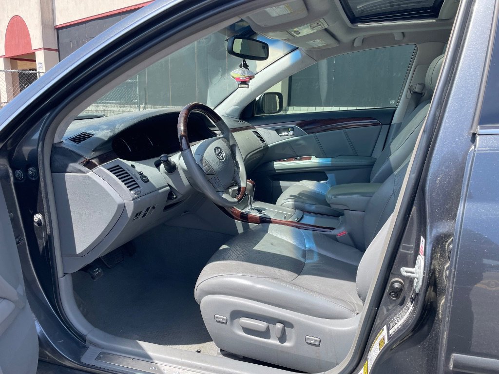 Used 2008 Toyota Avalon Limited FWD image 2