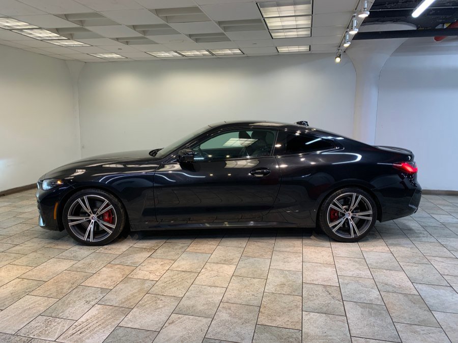 Used 2023 BMW 440i xDrive Coupe w/ Premium Package image 4