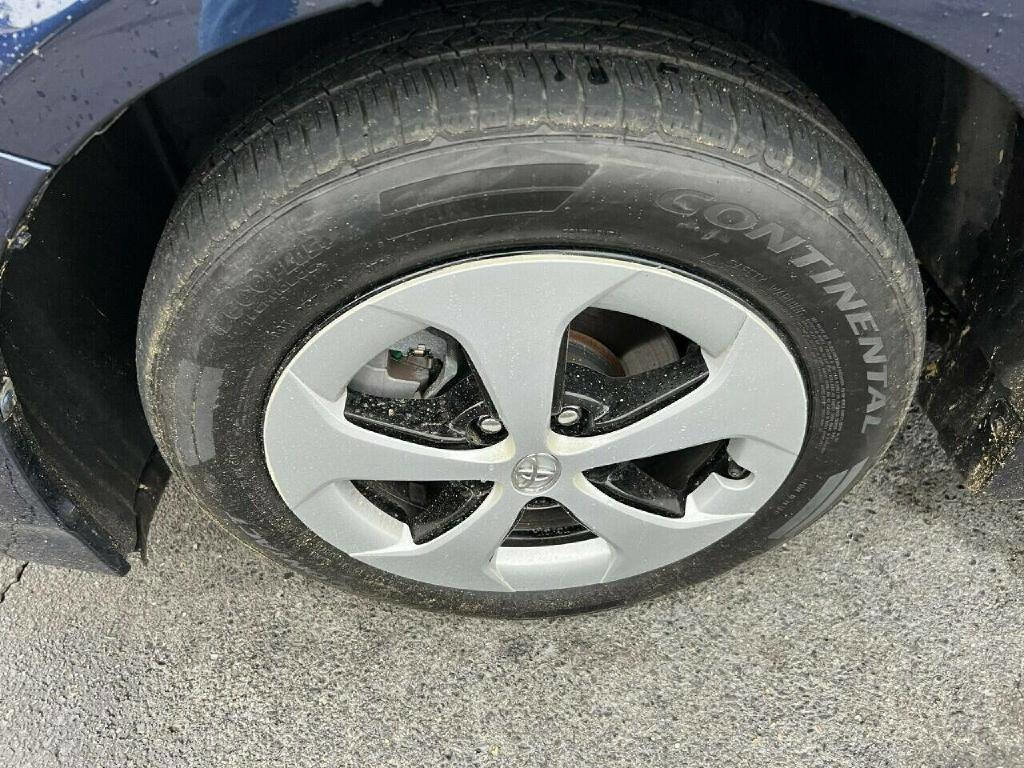 Used 2012 Toyota Prius Five image 9