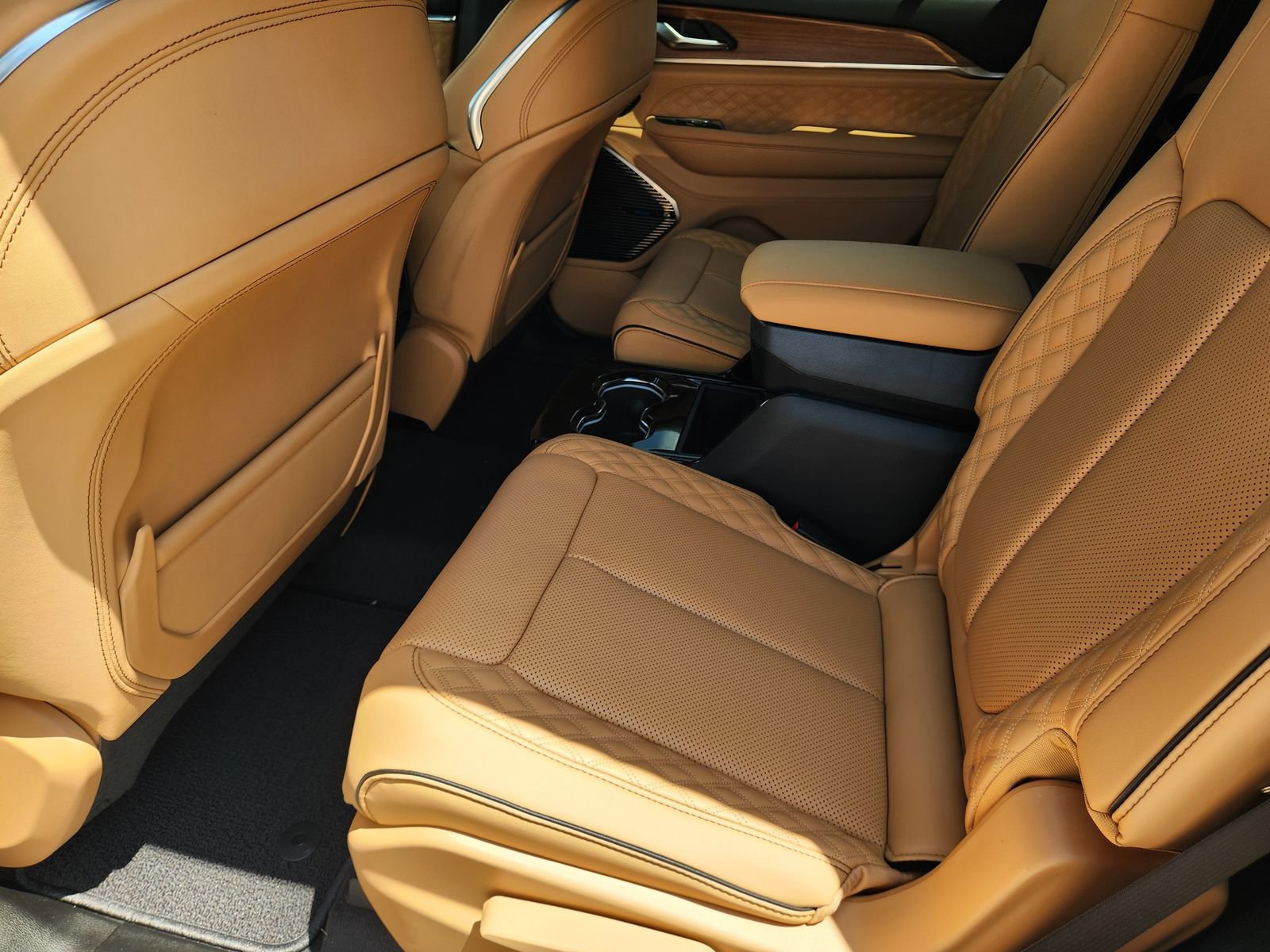 New 2025 Jeep Grand Cherokee L Summit AWD/4WD image 21