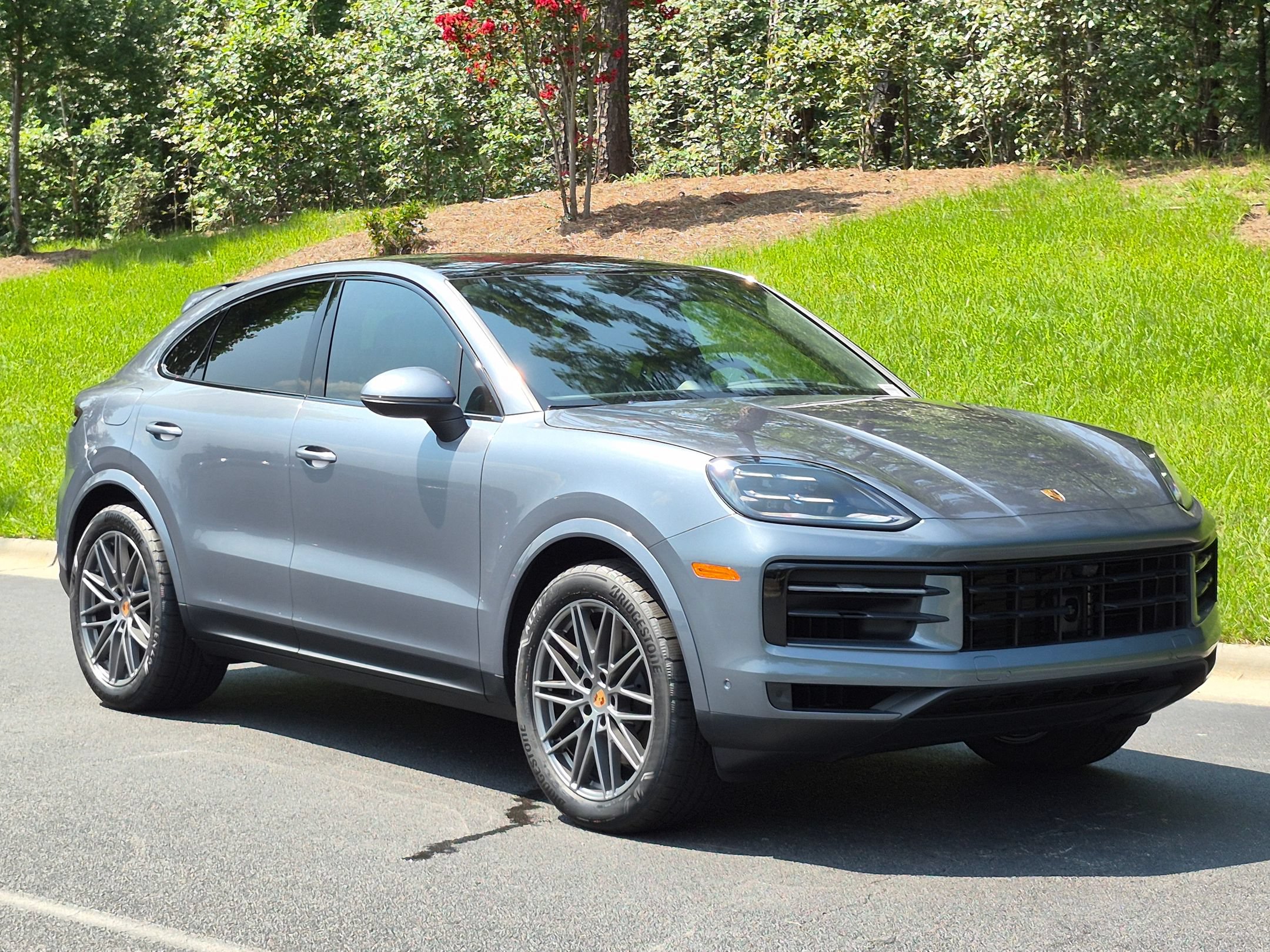 New 2026 Porsche Cayenne Coupe AWD/4WD image 34