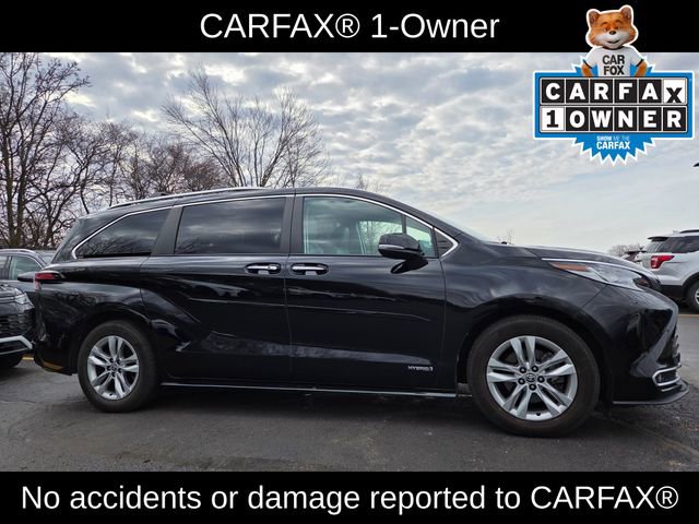 Used 2021 Toyota Sienna Limited image 3