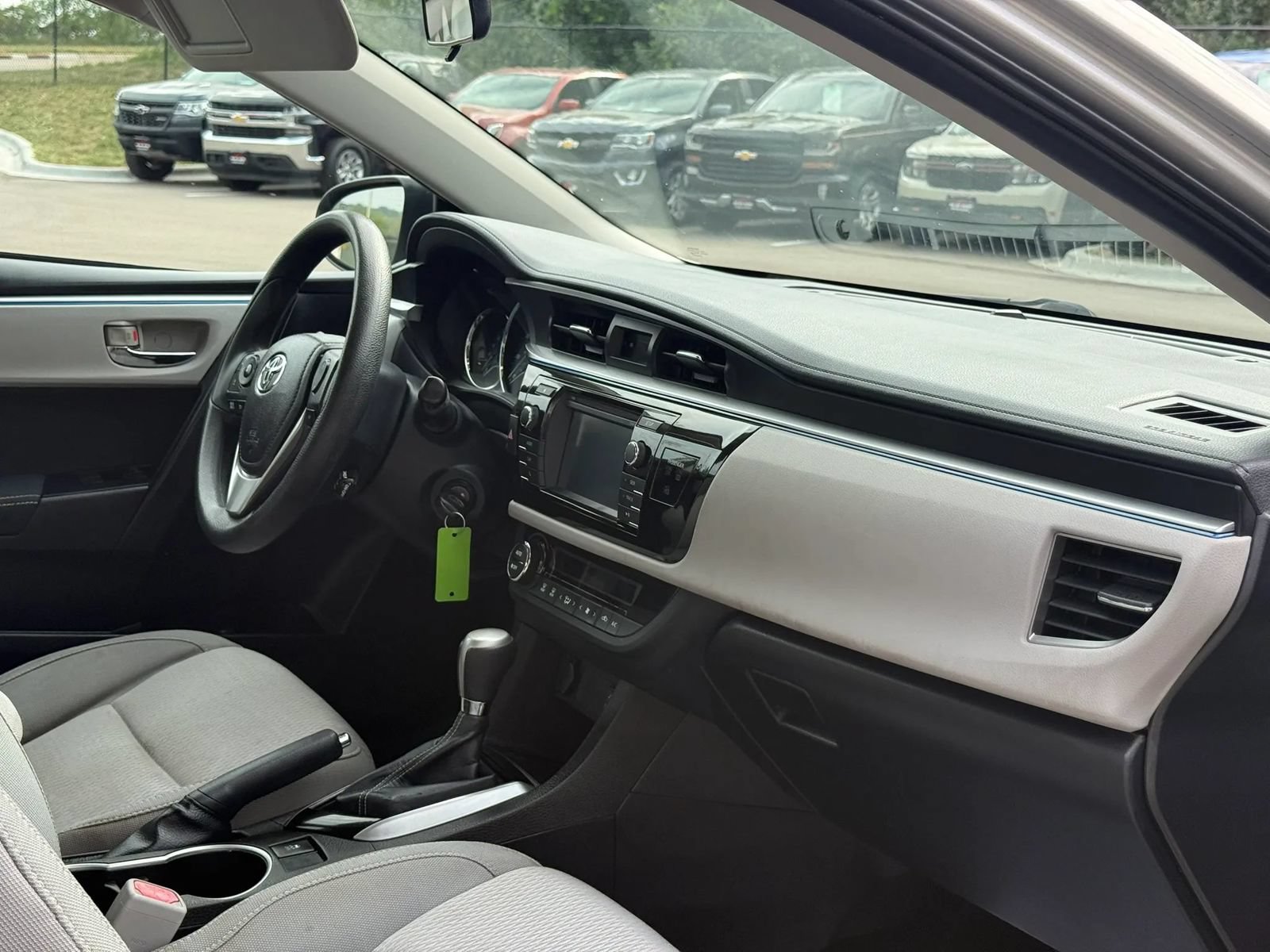 Used 2014 Toyota Corolla LE FWD image 12