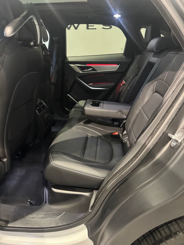 Used 2024 Jaguar F-PACE R-Dynamic S AWD/4WD image 29