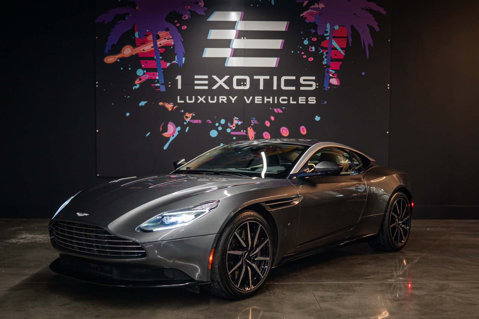 Used 2017 Aston Martin DB11 V12 RWD image 1