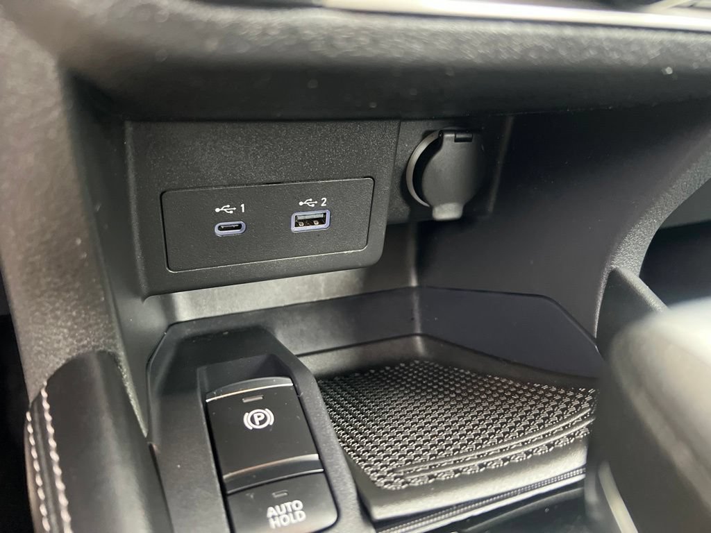 Certified 2024 Nissan Kicks SV w/ Interior Electronics Package FWD image 49