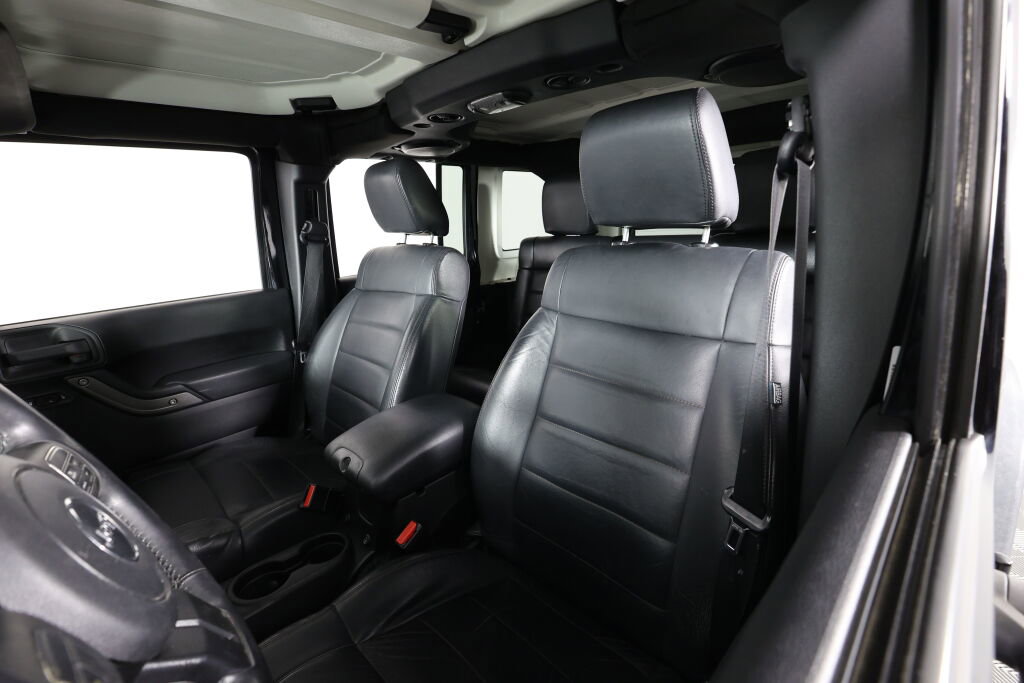 Used 2012 Jeep Wrangler Unlimited Sport AWD/4WD image 11
