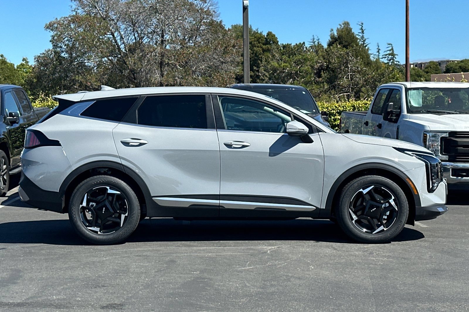 New 2026 Kia Sportage EX FWD image 3
