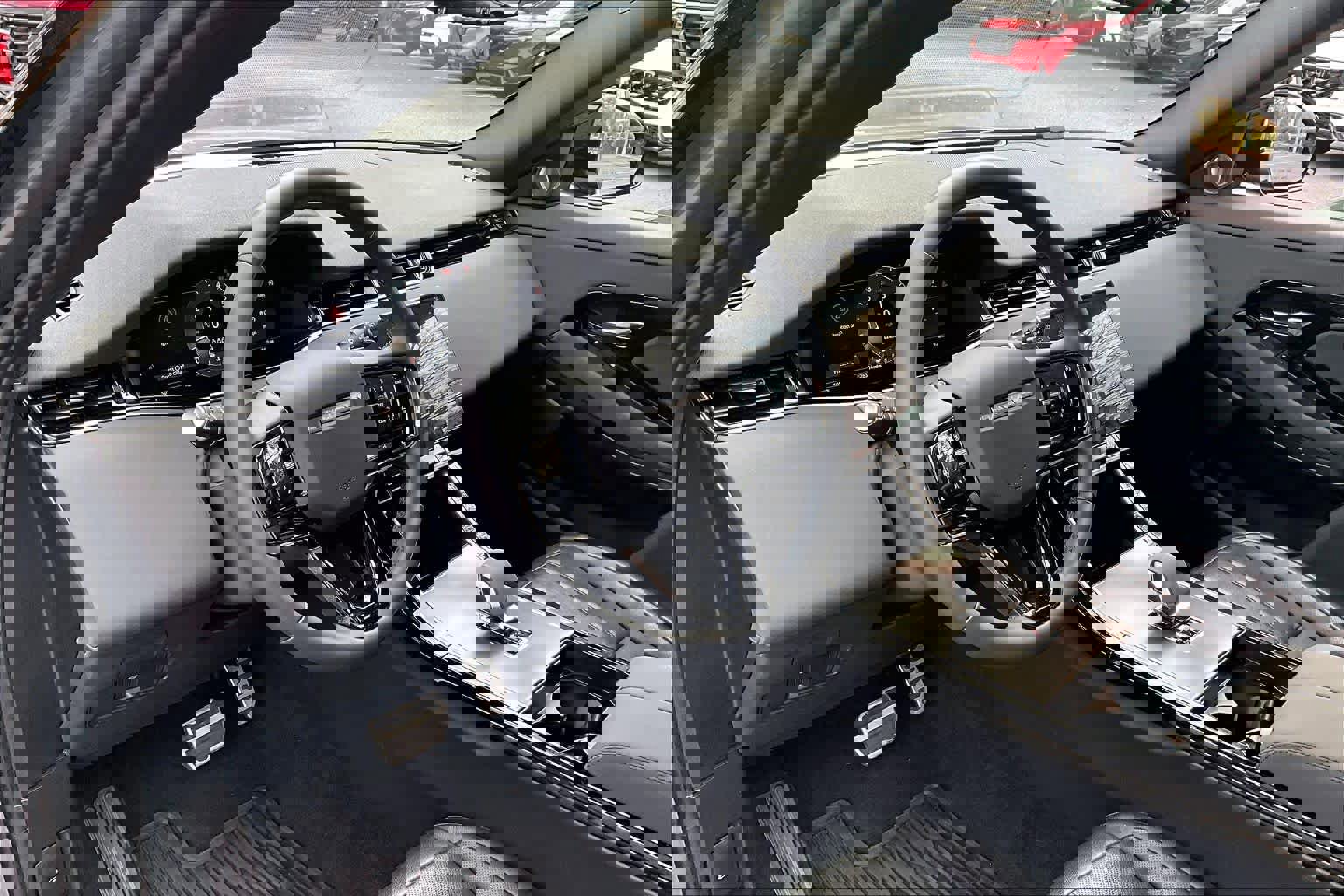 Used 2024 Land Rover Range Rover Evoque Dynamic SE image 34