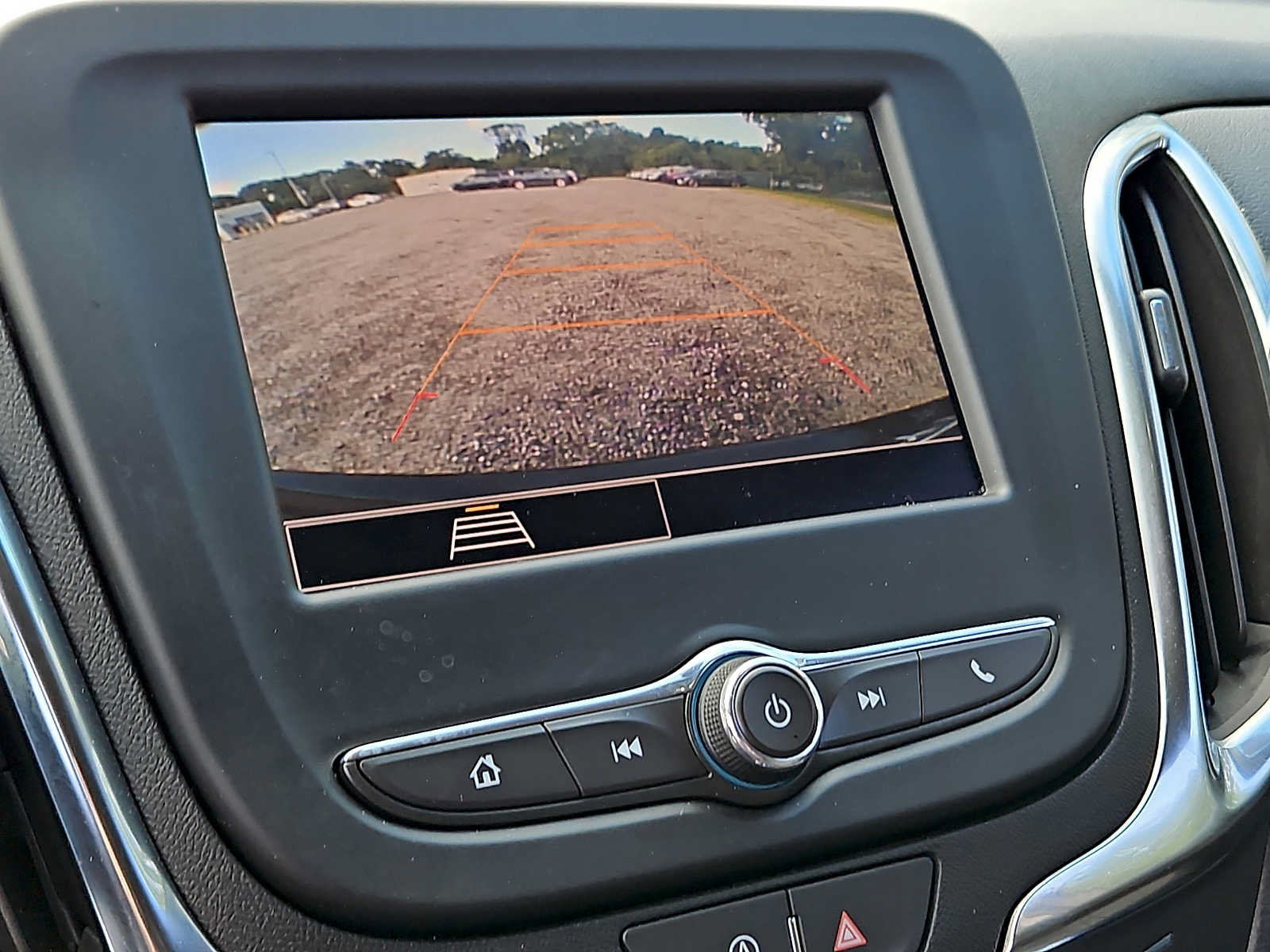 Used 2024 Chevrolet Equinox LT AWD/4WD image 17