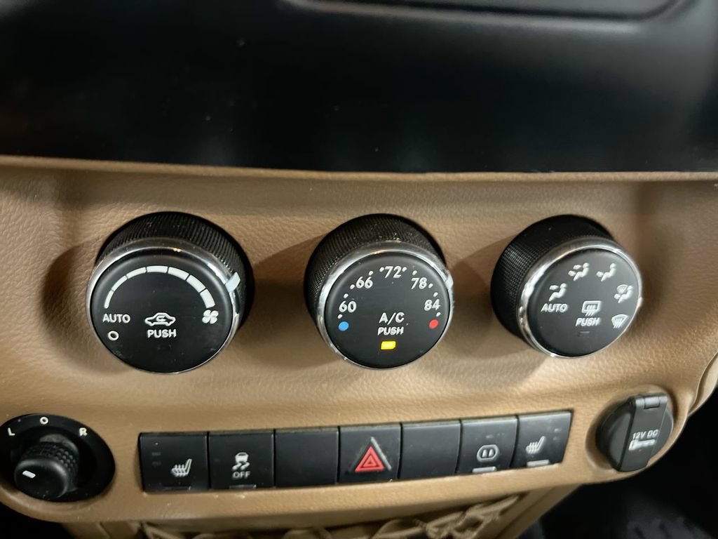 Used 2012 Jeep Wrangler Rubicon w/ Dual Top Group AWD/4WD image 15