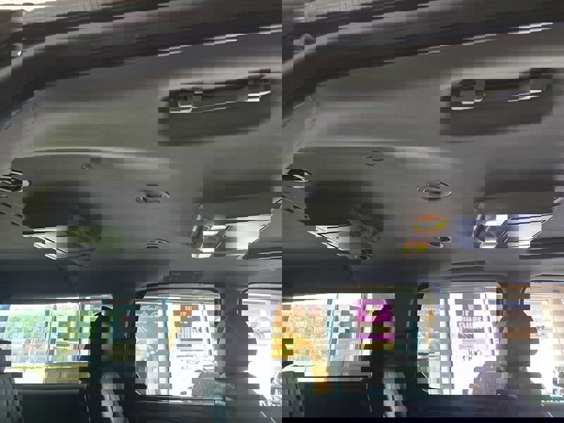 Used 2011 Cadillac Escalade ESV Luxury image 24