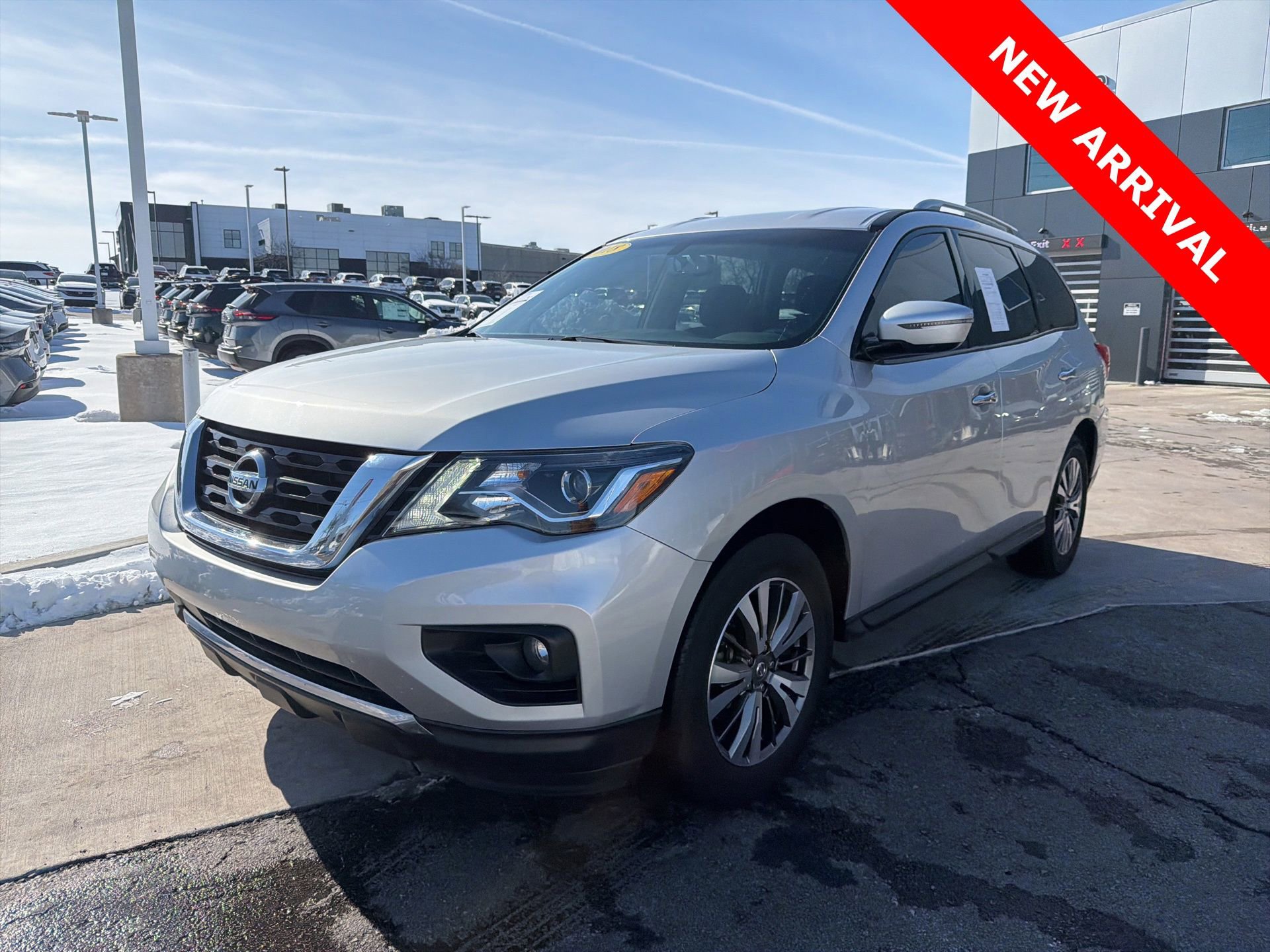 Used 2018 Nissan Pathfinder SV