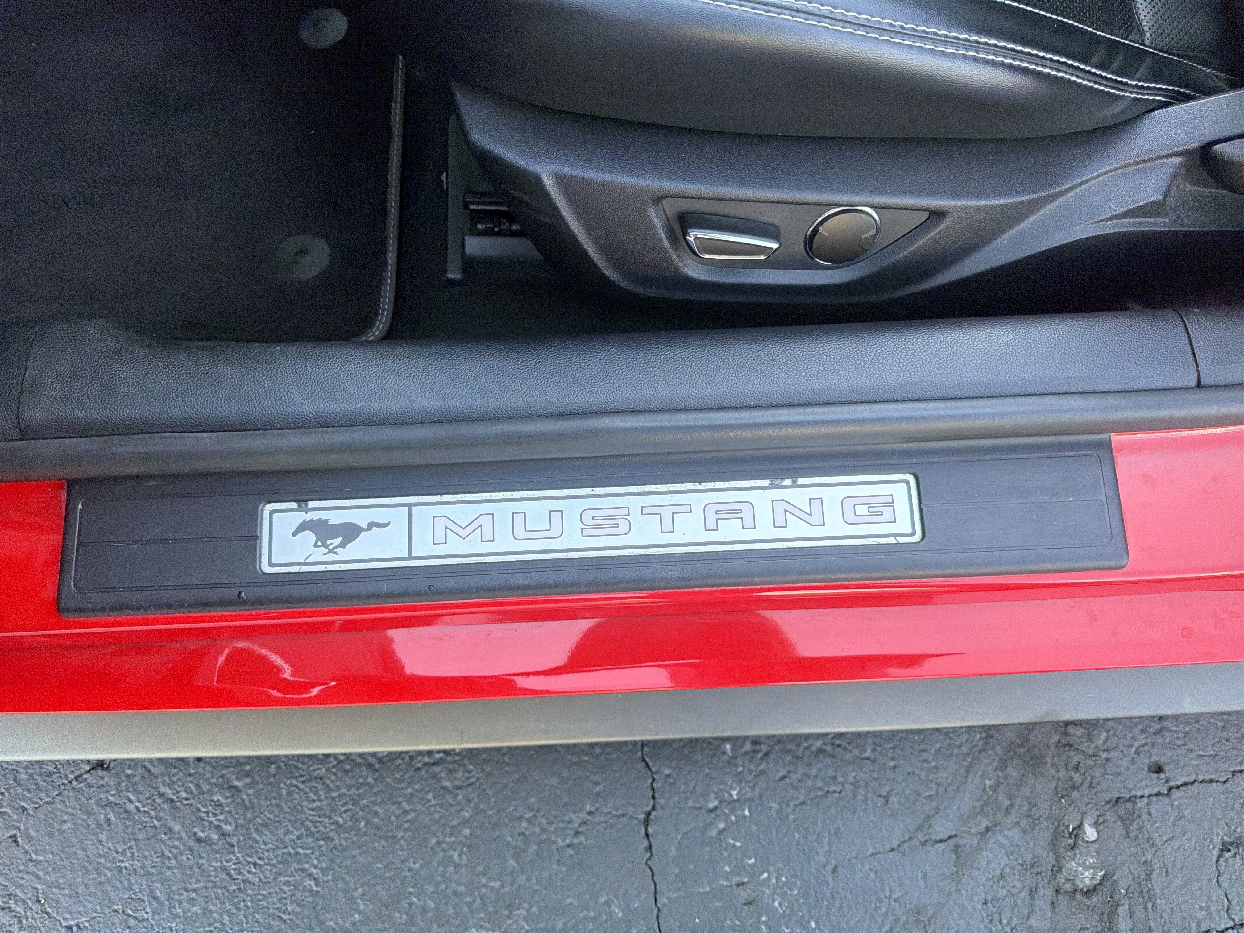 Used 2019 Ford Mustang Premium w/ Equipment Group 201A RWD image 33