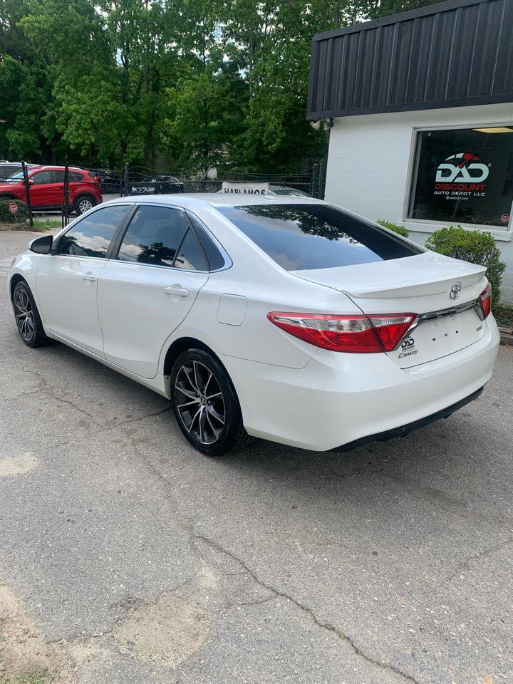 Used 2015 Toyota Camry XSE FWD image 6