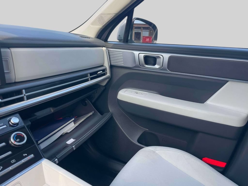 Certified 2025 Hyundai Santa Fe SE AWD/4WD image 32