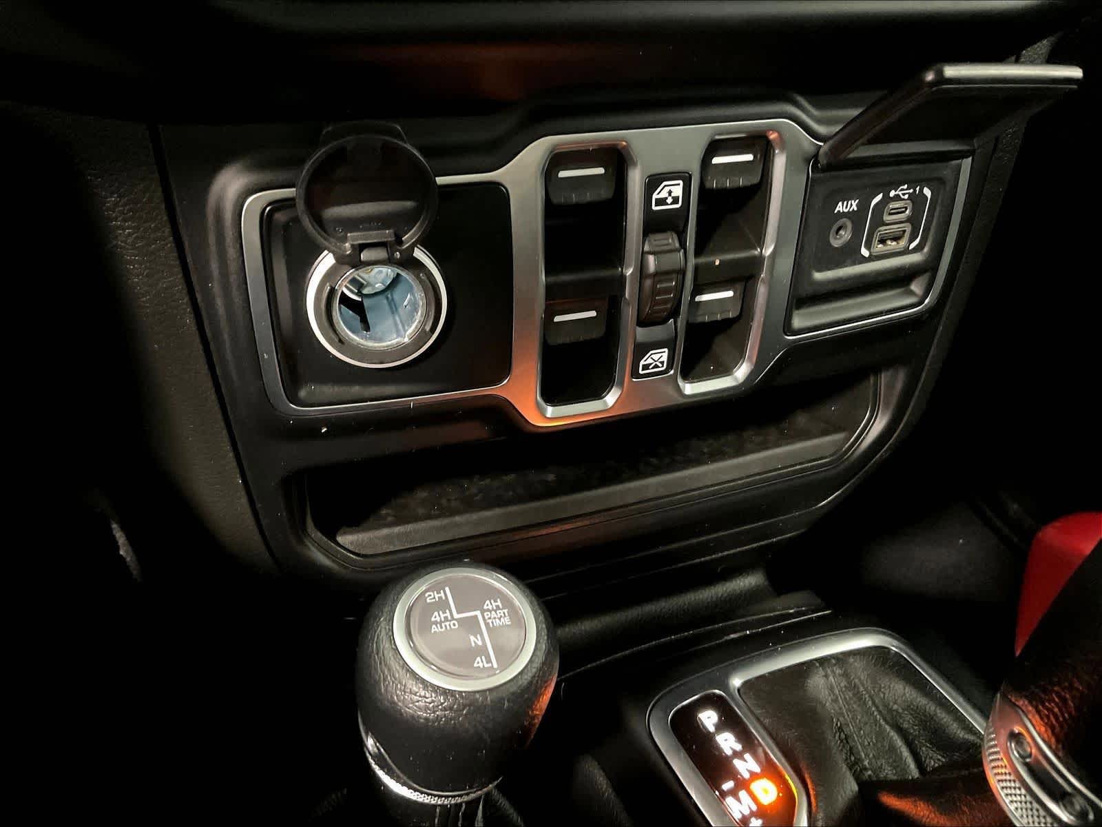 Used 2023 Jeep Wrangler Unlimited w/ Cold Weather Group AWD/4WD image 27