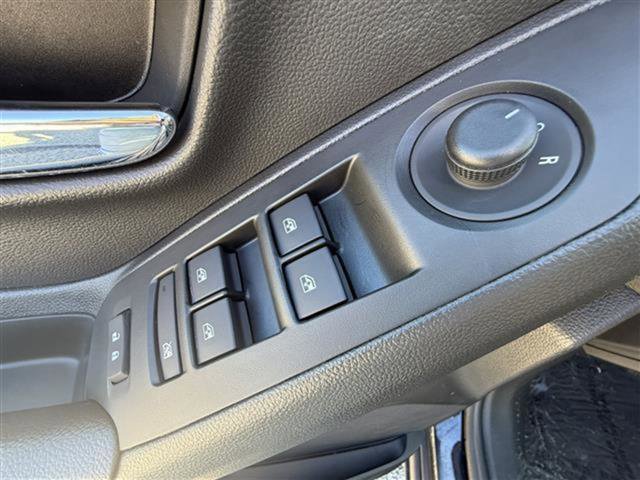 Certified 2022 Chevrolet Trax LT w/ LT Convenience Package image 13