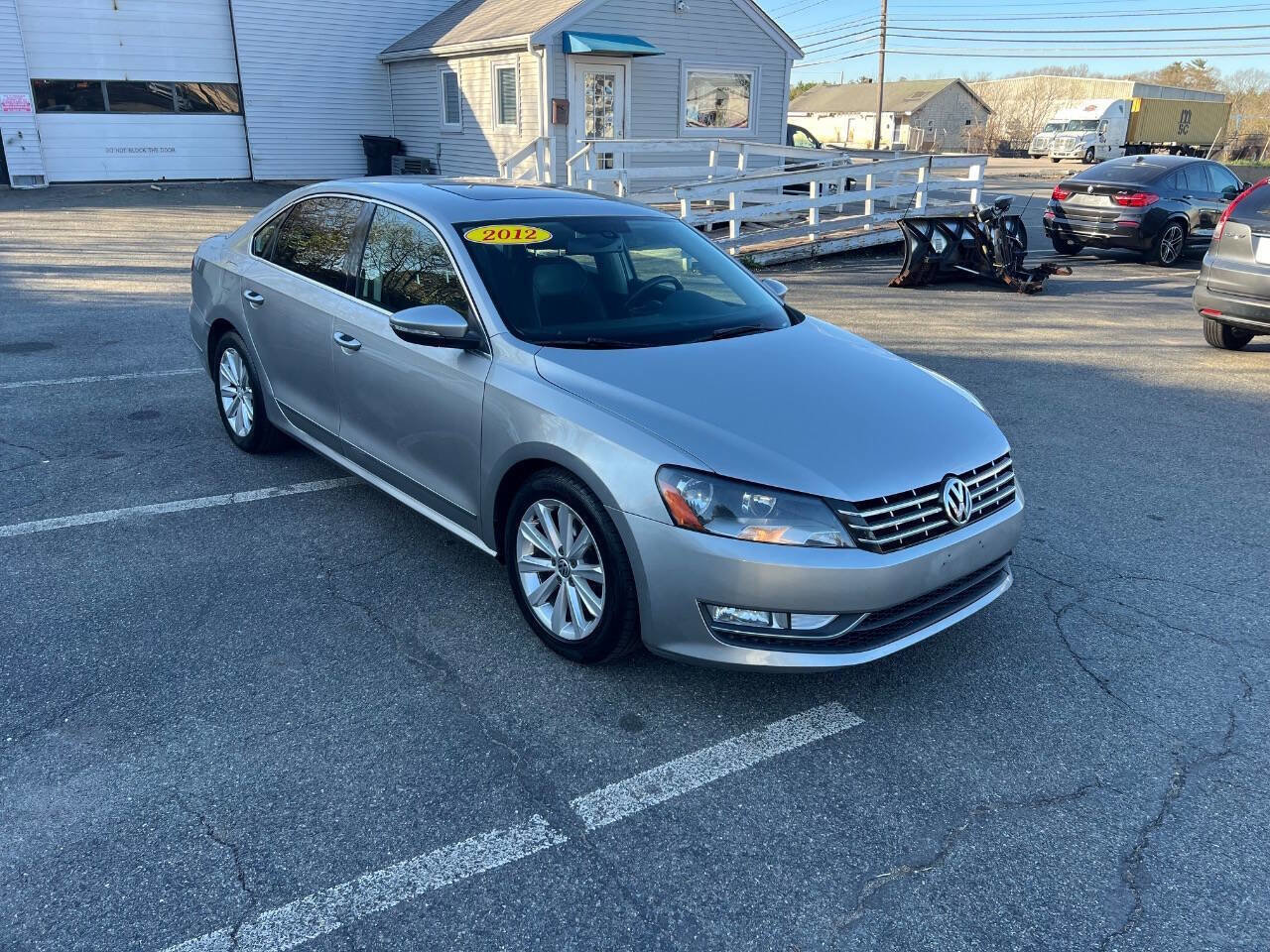 Used 2012 Volkswagen Passat 2.5 SEL Premium FWD image 3