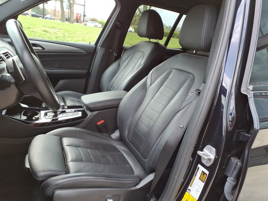 Used 2021 BMW X3 xDrive30e w/ Executive Package AWD/4WD image 12