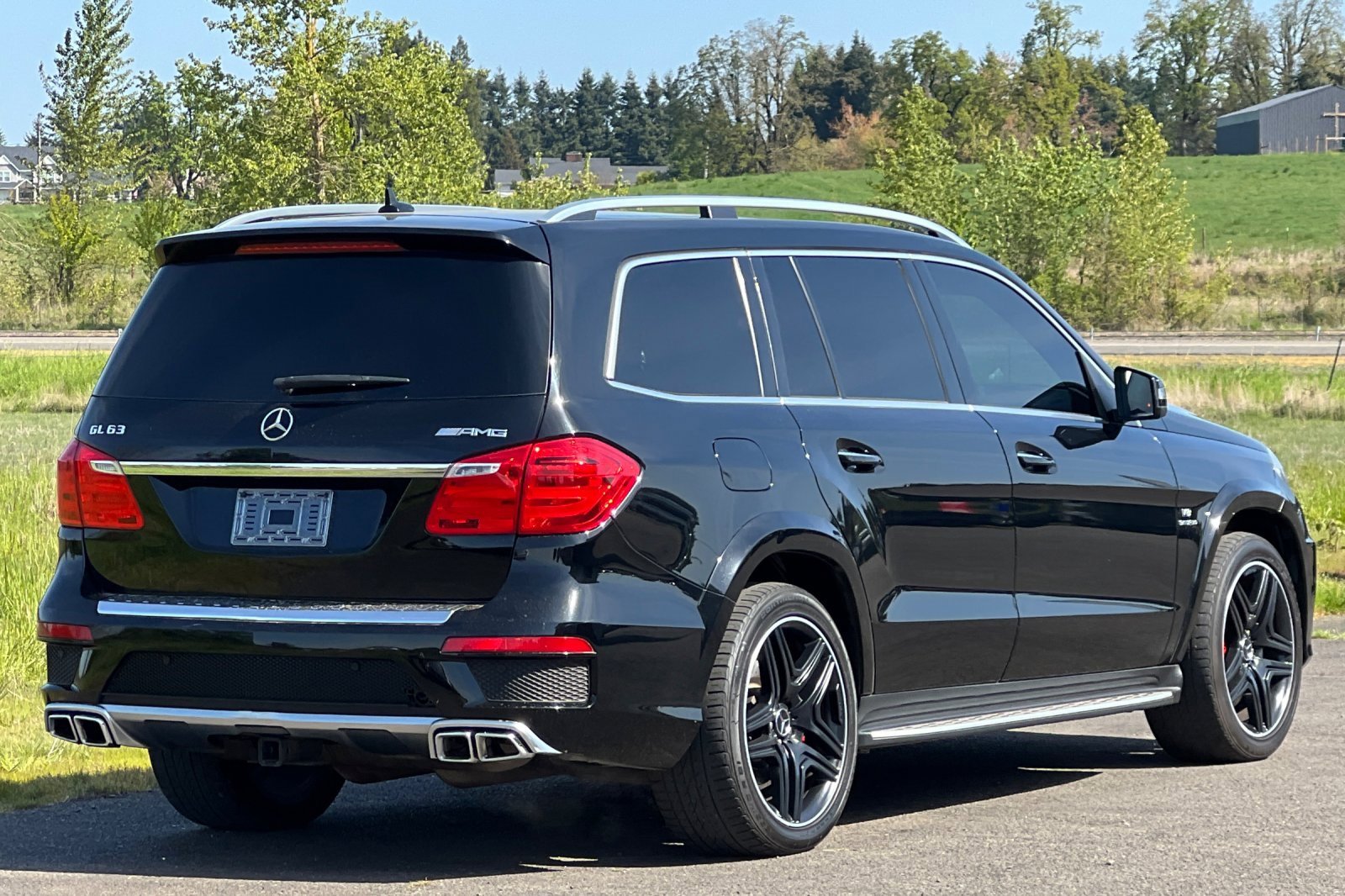 Used 2016 Mercedes-Benz GL 63 AMG 4MATIC image 4