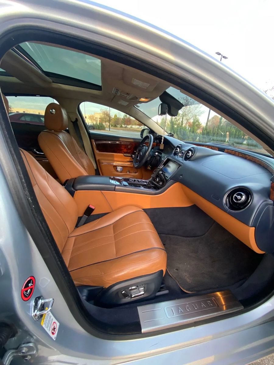 Used 2011 Jaguar XJ L Supercharged RWD image 12