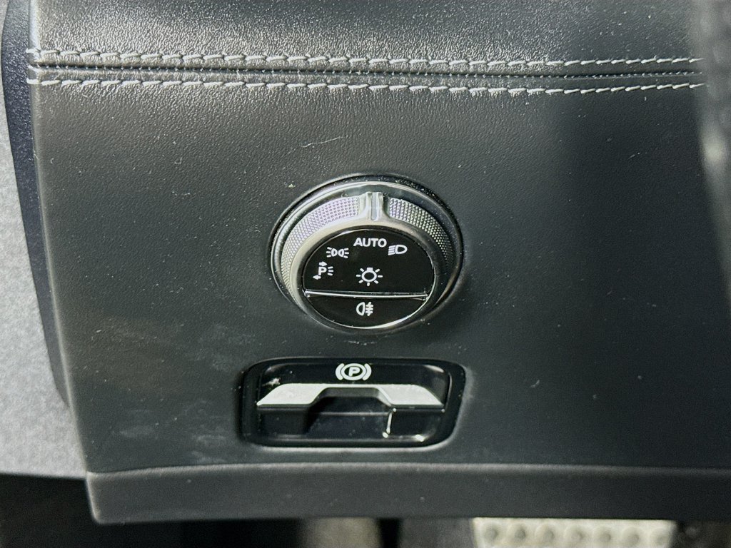 Used 2024 Mercedes-Benz SL 43 AMG image 24