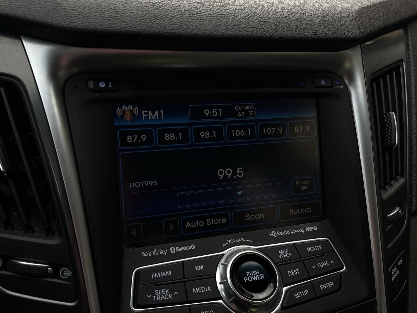 Used 2014 Hyundai Sonata Limited w/ Panoramic Sunroof Package 02 FWD image 12