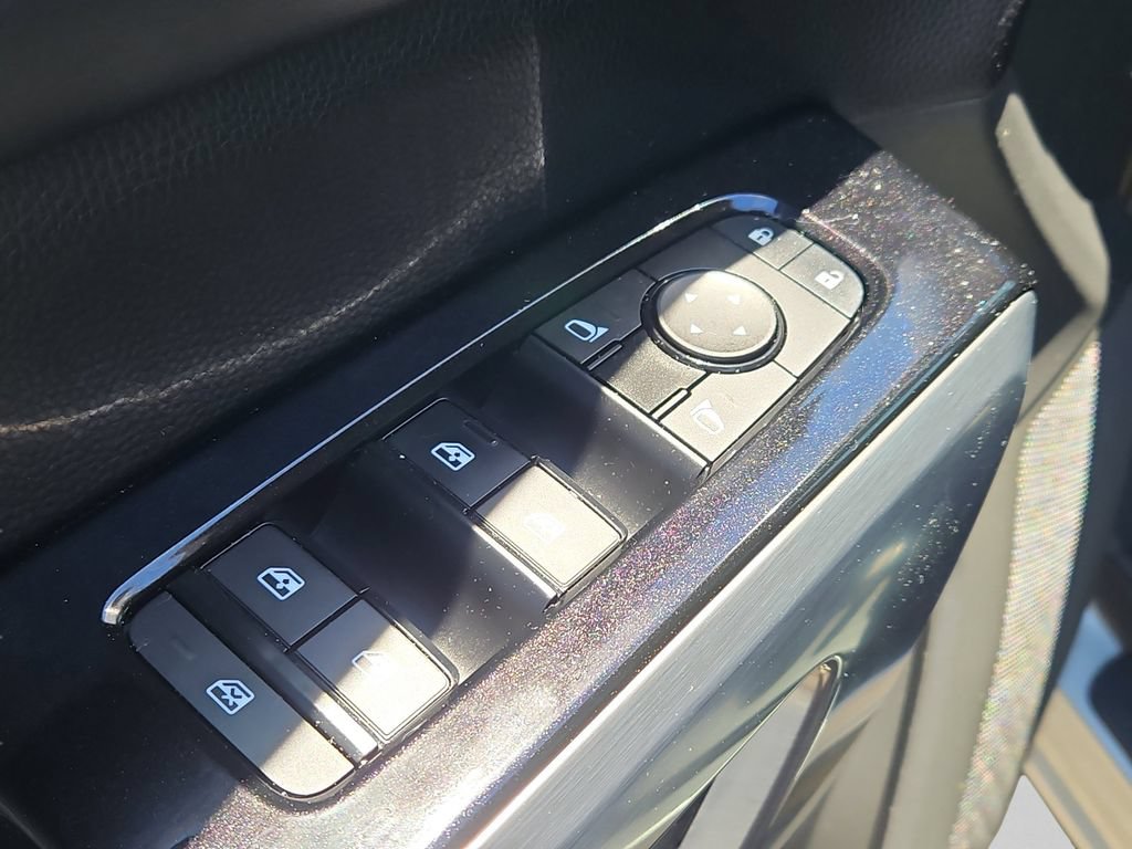 Used 2023 Nissan Pathfinder SL FWD image 27