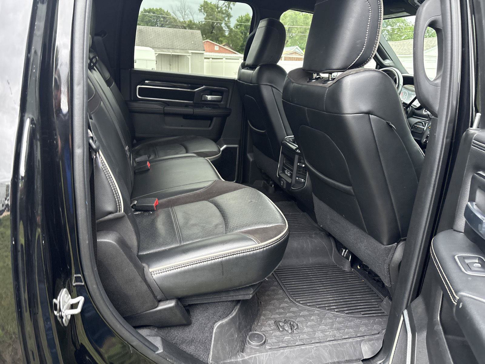Used 2022 RAM 3500 Laramie AWD/4WD image 12