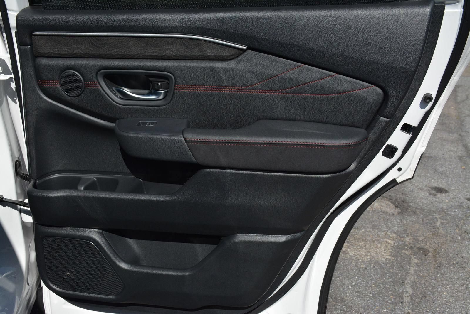 Used 2026 Honda Pilot Black Edition image 19