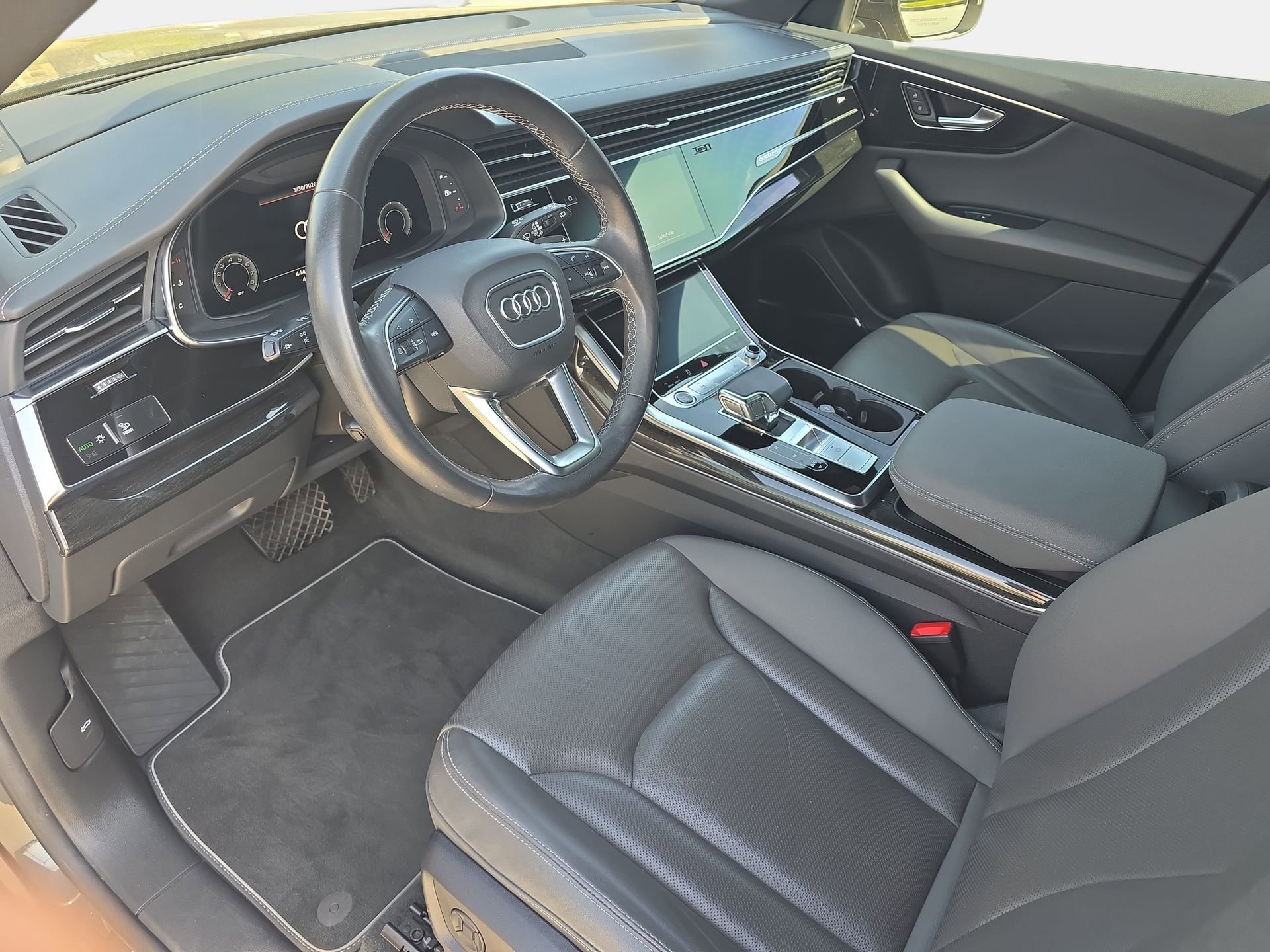 Used 2021 Audi Q8 Prestige w/ Prestige Package AWD/4WD image 16