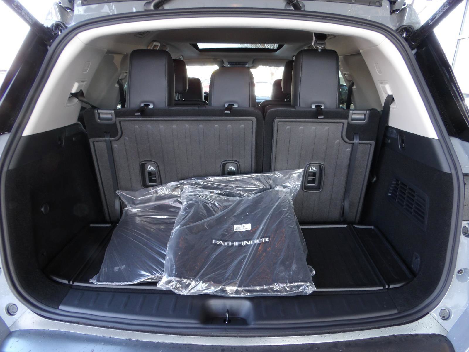 New 2026 Nissan Pathfinder Platinum image 10