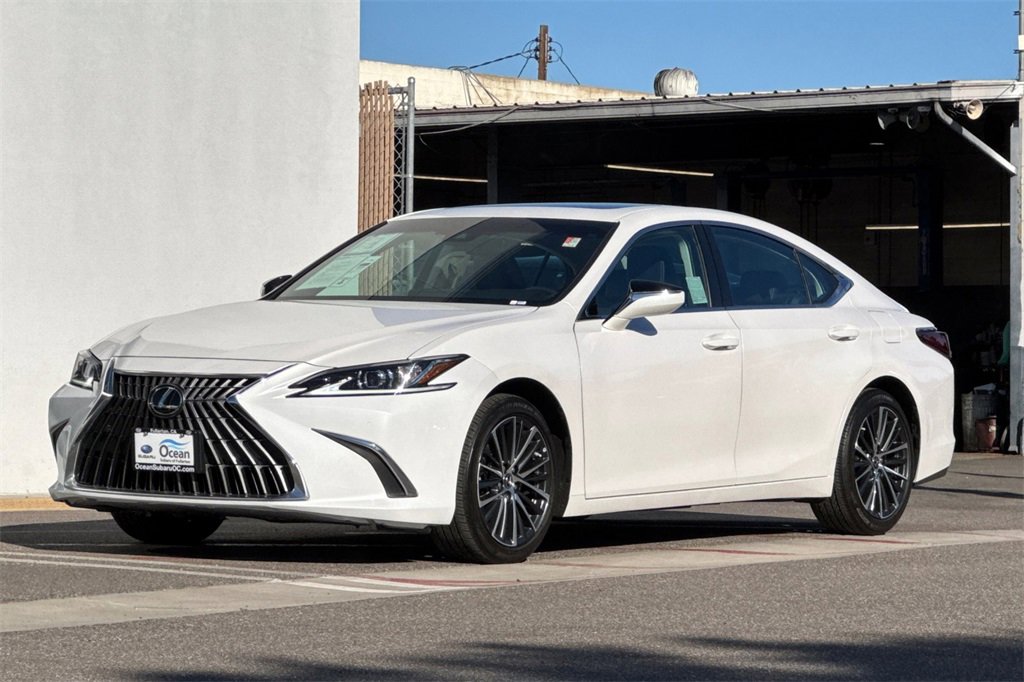 Used 2023 Lexus ES 350 w/ Premium Package image 10